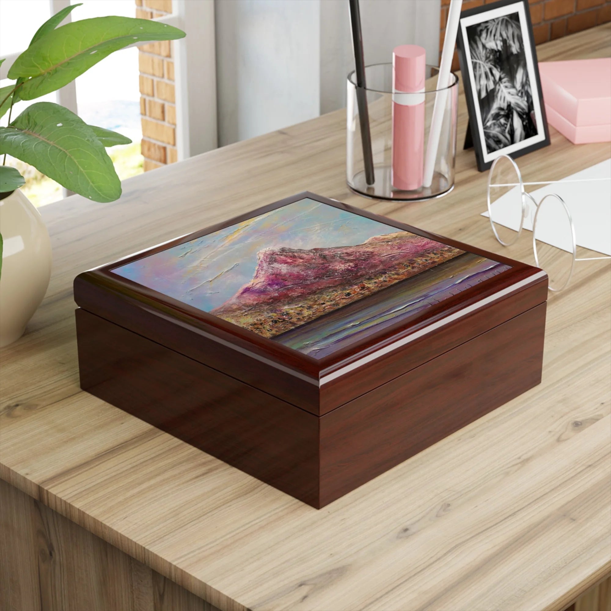 Ben Lomond | Art Jewellery Box | Scotland - Lochs & Mountains Gallery Worldwide Shipping Rectangular Dark Wooden Scottish and Paintings