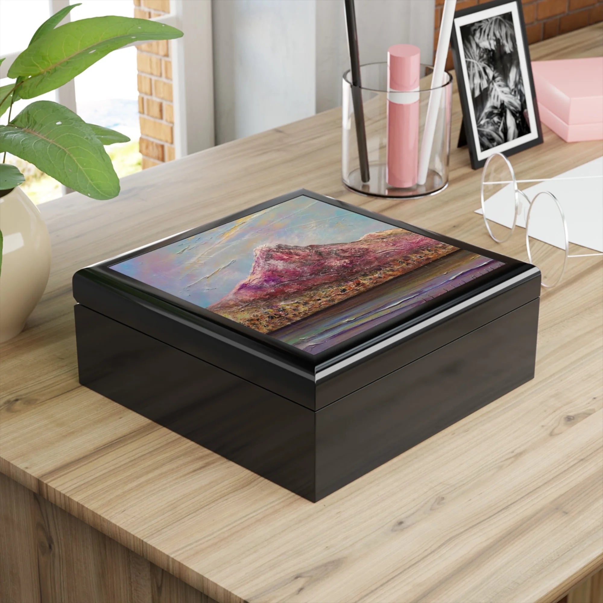 Ben Lomond | Art Jewellery Box | Scotland - Lochs & Mountains Gallery Worldwide Shipping Black Wooden Keepsake Scottish and Paintings